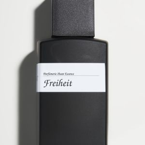 IE_Schwarz_Freiheit_Main_0