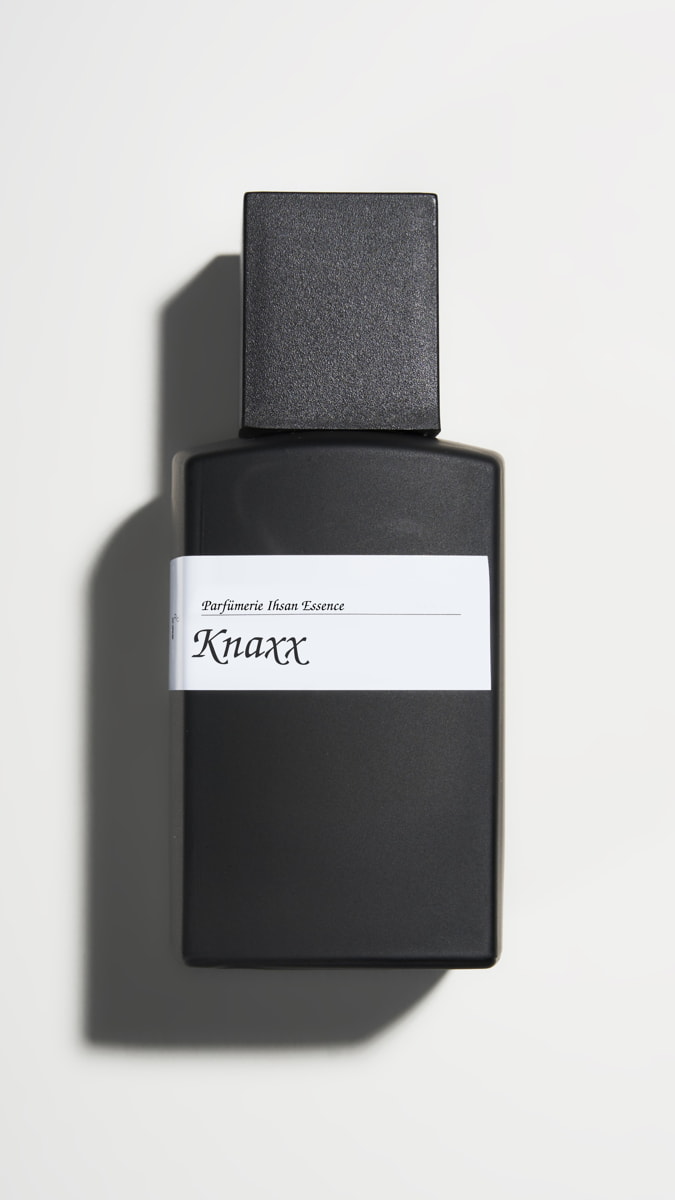 IE_Schwarz_Knaxx_Main_1042